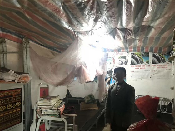 大涼山居民簡(jiǎn)陋的居住環(huán)境 大涼山居民簡(jiǎn)陋的居住環(huán)境