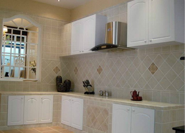 瓷片櫥柜拉籃安裝方法，安裝過程容易出現(xiàn)的錯誤要注意