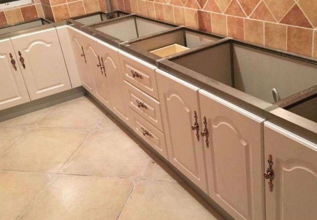 地板磚櫥柜拉籃安裝方法，家居安裝的攻略在這里啦