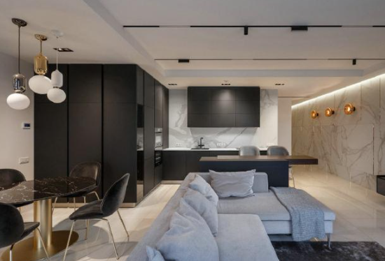 木工藝品雕刻：家具到底是選工廠定制，還是請木工現(xiàn)場打好？