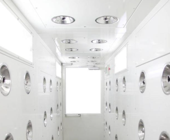 貨物風(fēng)淋室設(shè)備：實(shí)驗(yàn)室裝修建設(shè)要點(diǎn)之實(shí)驗(yàn)室家具，風(fēng)淋室的結(jié)構(gòu)用途