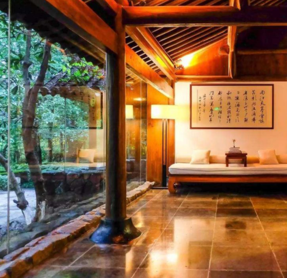 成都金星紫檀：紅木家具擺放大有講究，各類家具各有“千秋”