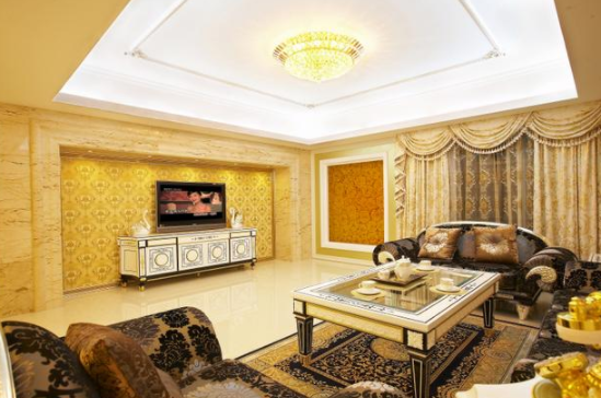 中式單人沙發(fā)：沙發(fā)擺放五大禁忌，千萬別讓沙發(fā)圍住你的財運(yùn)