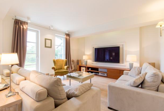 痕跡清理專家：不同材質(zhì)的沙發(fā)清理方式，讓沙發(fā)永遠(yuǎn)清新舒適