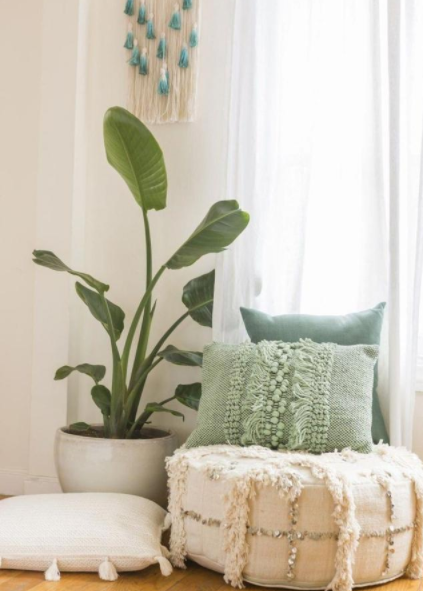 門窗隱藏式滑軌：窗簾，用羅馬桿好，還是用滑軌好呢？