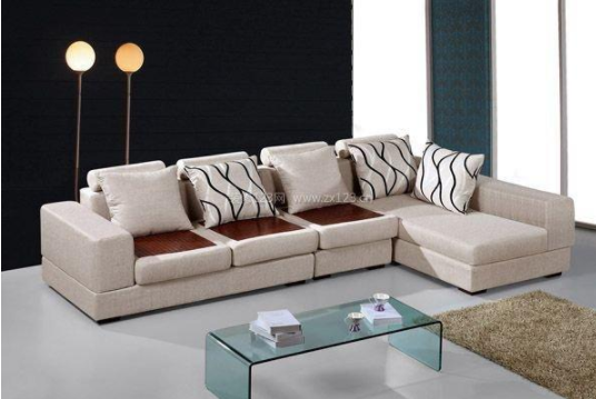 香樟木家具：香樟木沙發(fā)的優(yōu)點(diǎn)有哪些？