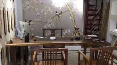 青島最新室內(nèi)裝修：室內(nèi)裝修設(shè)計(jì)用胡桃木做家具軟裝，是否可做成現(xiàn)代風(fēng)新中式風(fēng)格