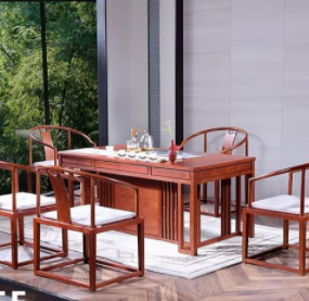 木制雕刻工藝品：如何看紅木家具雕刻工藝的優(yōu)劣呢？