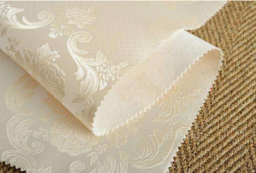 室內(nèi)新型裝飾材料：墻紙和墻布有什么區(qū)別？用墻布好還是墻紙好