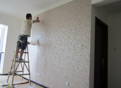 裝修材料市場價(jià)格：墻紙的優(yōu)缺點(diǎn)是什么？正確選購墻紙，鋪貼墻面才能把家裝好