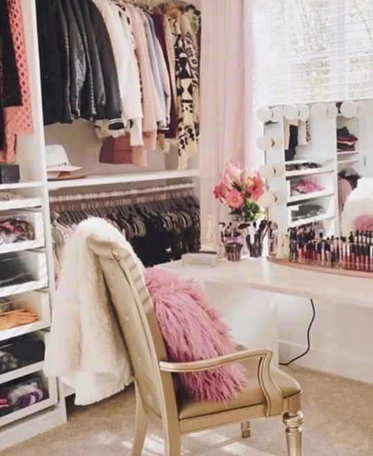 【影樓化妝臺】女性化妝臺的風水講究