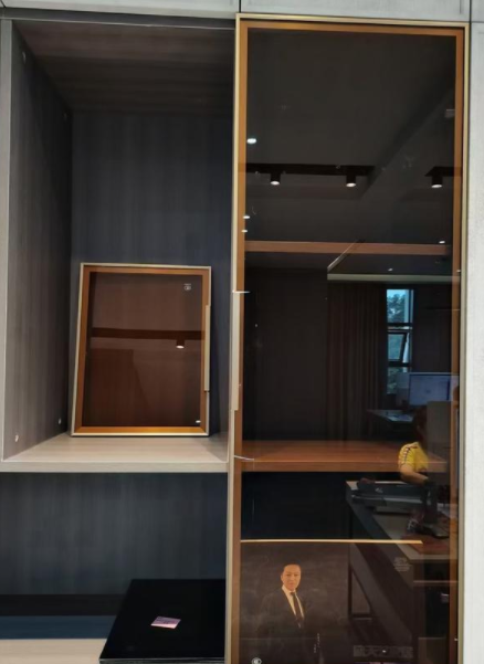 整體簡易衣柜設(shè)計(jì)，衣柜玻璃移門如何選購？