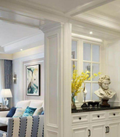 原木定制護墻板：全屋的護墻板和柜子，也就定制的帶窗玄關柜沒白花錢！