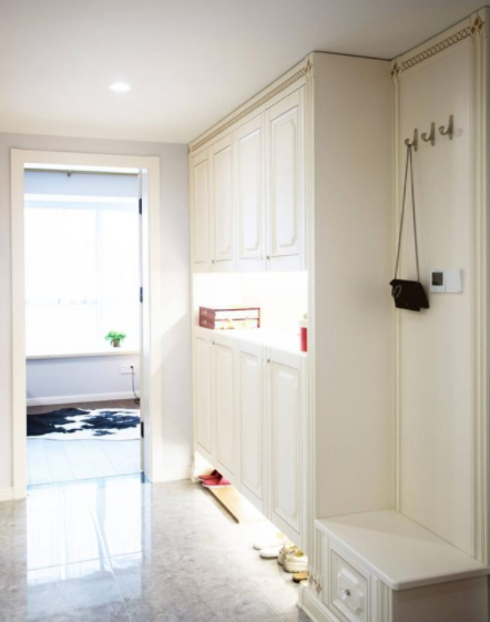 上海全屋定制家具加盟：最適合懸空設(shè)計(jì)的定制家具，顏值高還好打掃衛(wèi)生