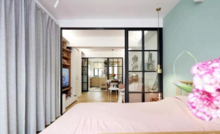 【客廳燈水晶燈】客廳吸頂燈安裝方法你知道嗎？安裝需要注意什么