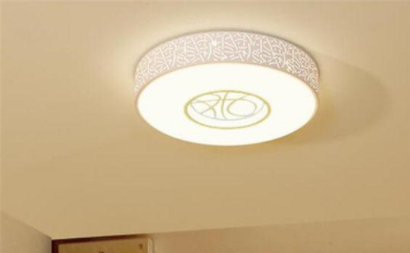 【陽臺裝修效果圖片】陽臺吸頂燈如何選購？陽臺燈如何搭配裝修風(fēng)格？