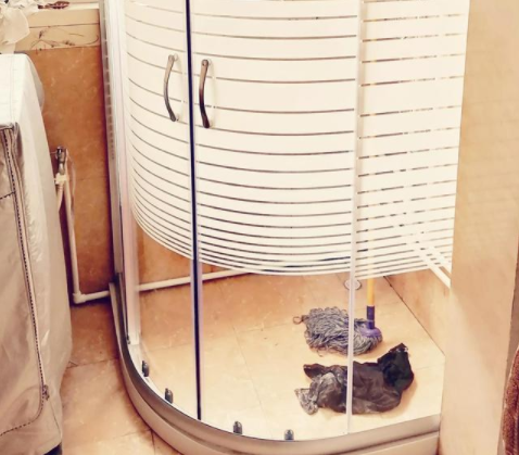 簡易淋浴房尺寸：安裝淋浴房遇到明裝水管該咋辦？