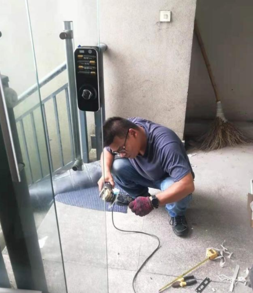 【指紋鎖安裝價格】安裝智能鎖不難，難的是現(xiàn)場不同情況的處理