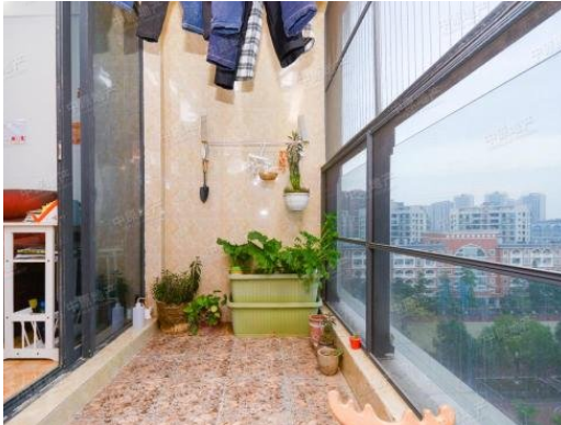 【臥室節(jié)能燈具】陽臺(tái)燈具安裝的注意事項(xiàng)是什么？