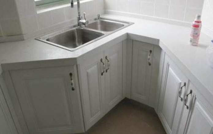 【石英石臺(tái)面價(jià)格】廚房安裝石英石臺(tái)面需要注意什么？