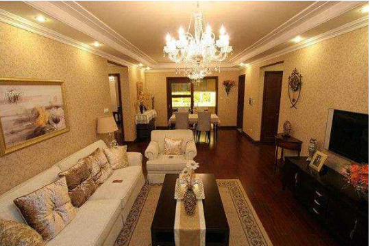 現(xiàn)代歐式水晶燈：客廳水晶燈風水禁忌,會影響你的運勢?