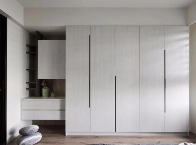 省錢衣柜做法技巧，衣柜怎么裝省錢實用？