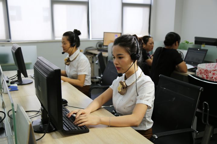 家具安裝客服與客戶溝通圖 家具安裝客服與客戶溝通圖